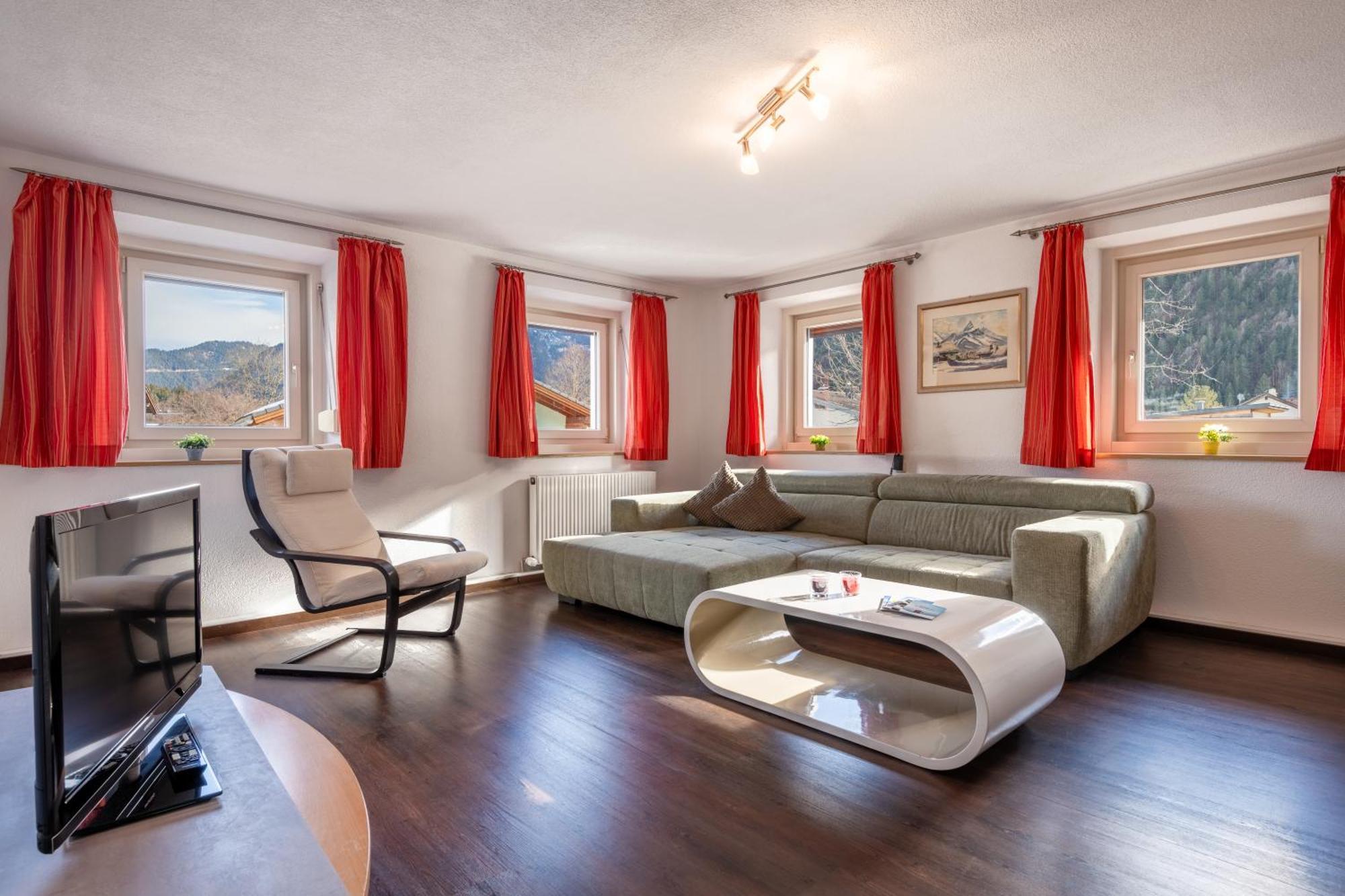 Apartmenthaus Ehrenberg Ehenbichl エクステリア 写真