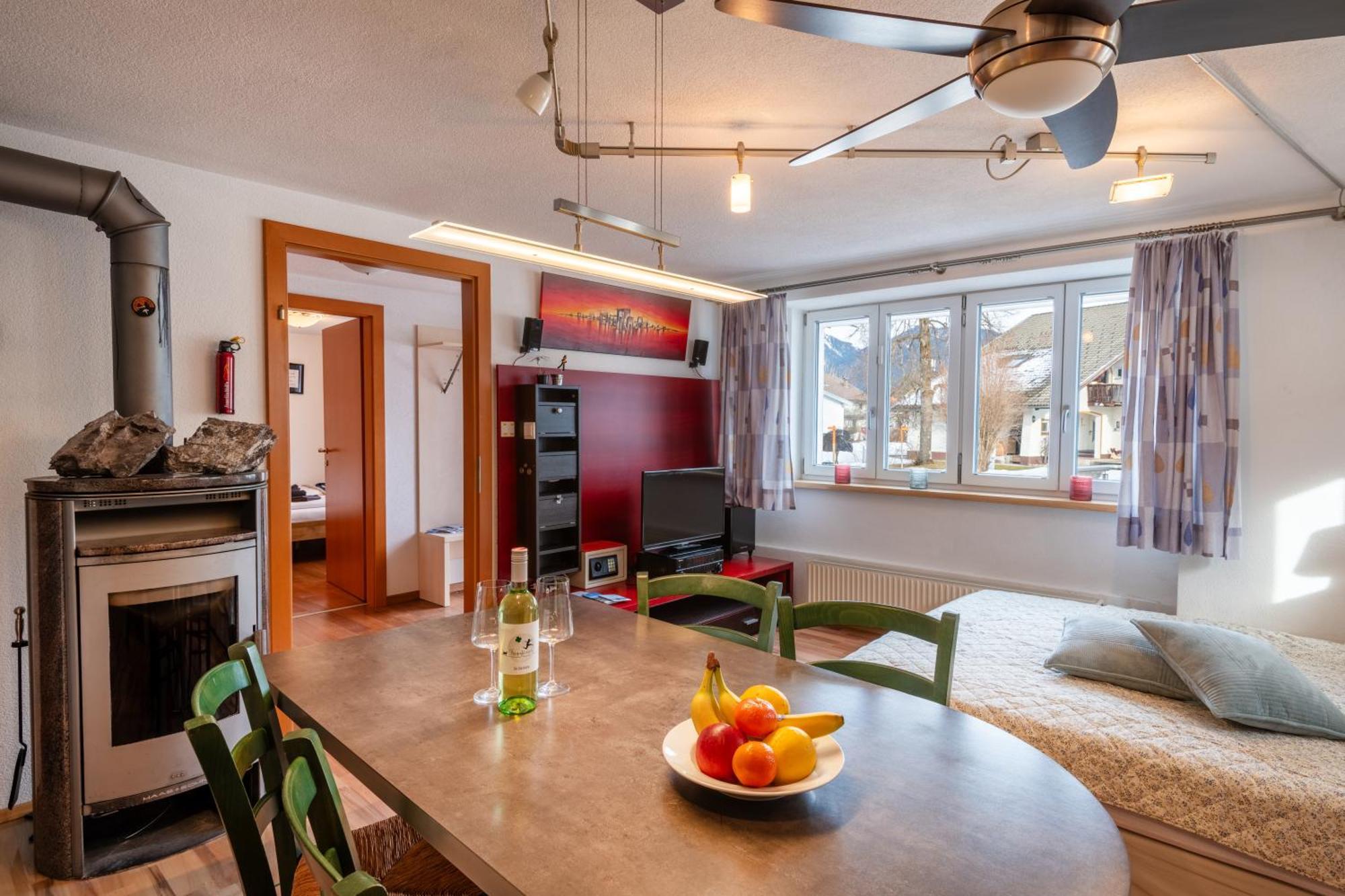 Apartmenthaus Ehrenberg Ehenbichl エクステリア 写真
